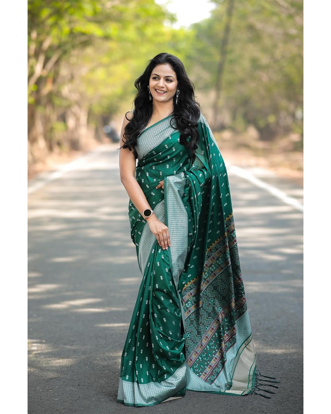 WOMEN NEW DESIGN SAREE