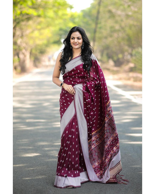 WOMEN NEW DESIGN SAREE